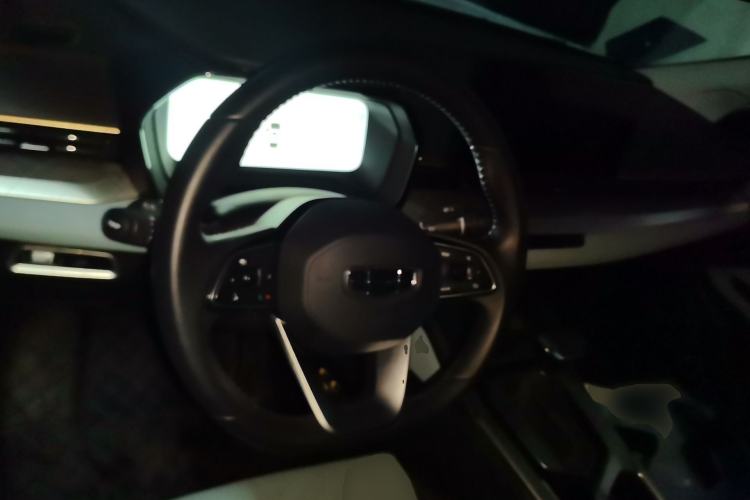 Used Geely Auto Emgrand L 2022 1.4T CVT Ultimate Model Center Console