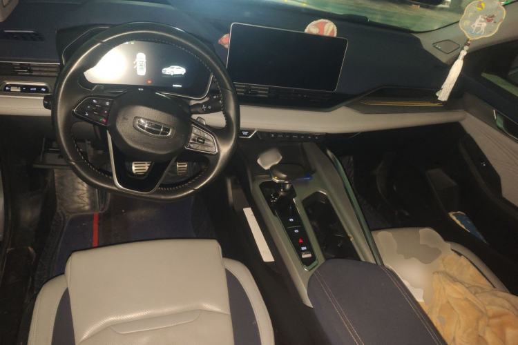 Used Geely Auto Preface 2021 2.0TD Flagship Edition Center Console