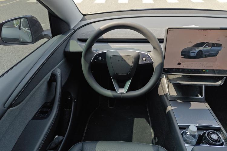 Used Tesla Model Y 2025 Rear-Wheel Drive First Edition