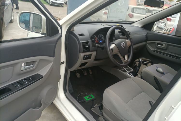 Used BAIC Weiwang M20 2014 1.5L Basic Version DAM15DL