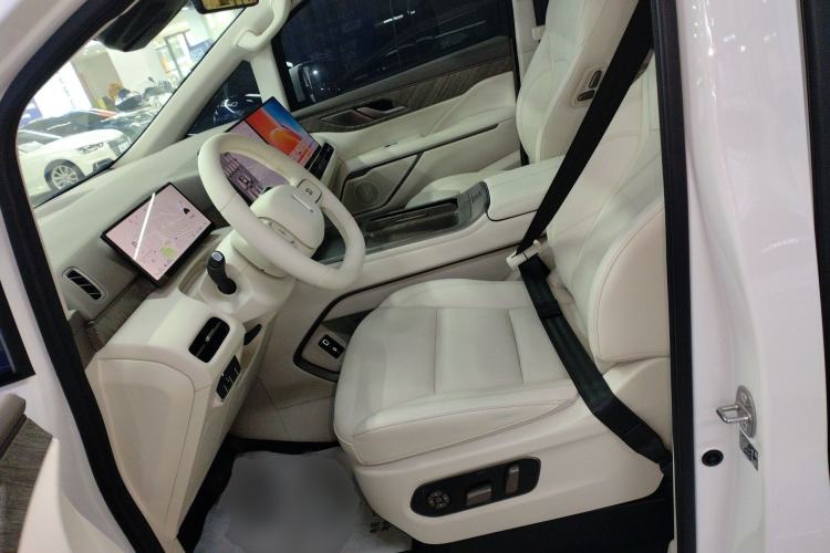 Used Wey Gaoshan 2025 Four-Wheel Drive Alpine 8
