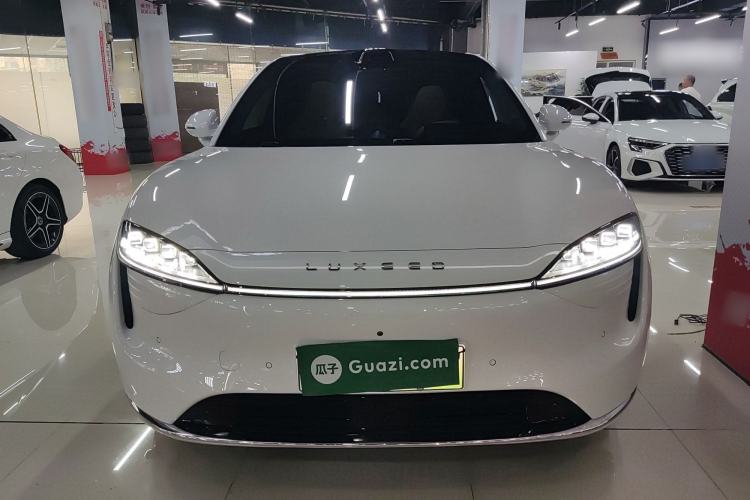 Used Hima Luxeed R7 2025 Range-Extended Version 251 km Max
