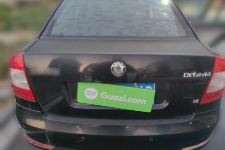 Used Skoda Octavia 2010 1.6L Manual Eado Edition
