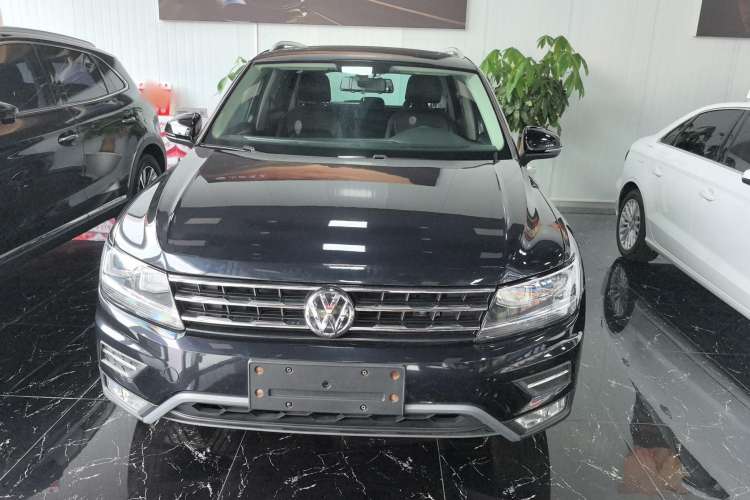 Used Volkswagen Tiguan L 2020 330TSI Automatic Two-Wheel Drive Panoramic Comfort Edition China VI Standard