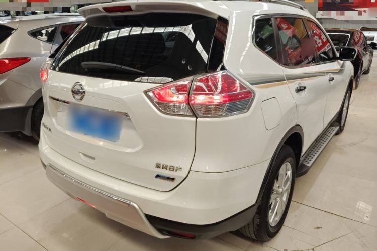 Used Nissan X-Trail 2015 2.0L CVT Comfort MAX Edition 2WD Rear Right 45 Deg