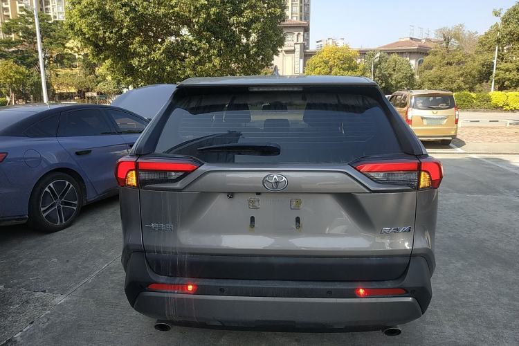 Used Toyota RAV4 2021 2.0L CVT Two-Wheel Drive Fashion Edition