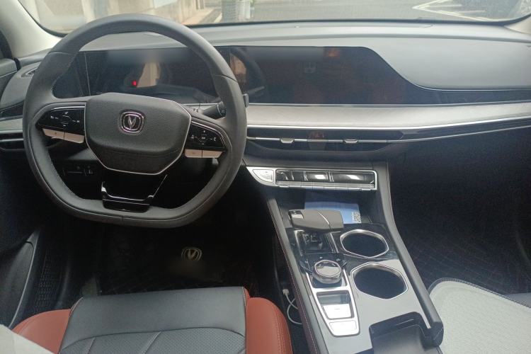 Used CHANGAN Eado 2023 Changan Edition PLUS Blue Whale NE 1.4T GDI DCT Prestige Version
