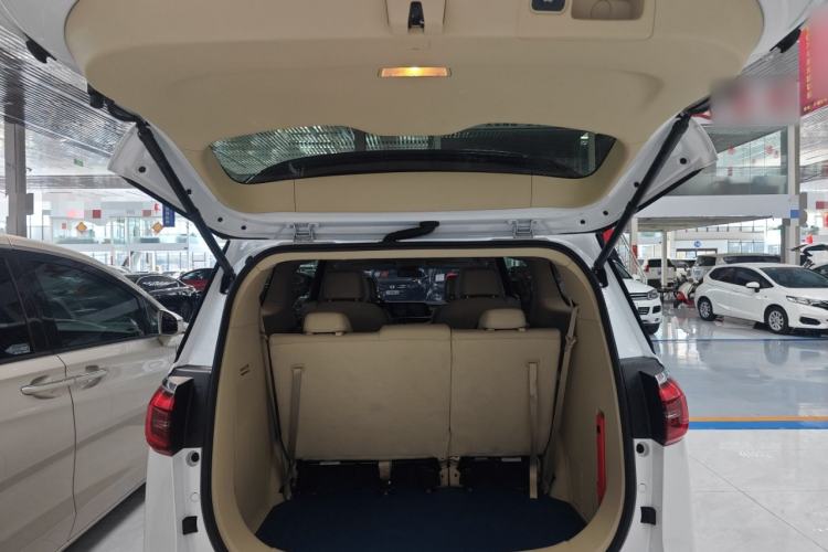 Used Buick GL8 2022 ES Landtrek 653T Luxury Edition
