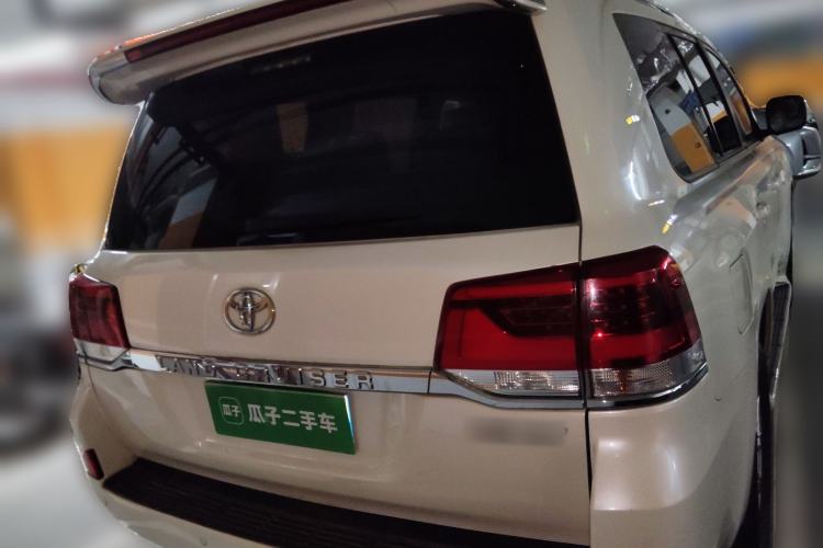 Used Toyota Land Cruiser 2018 4.0L VX-R Gasoline 7 Seats Middle East
