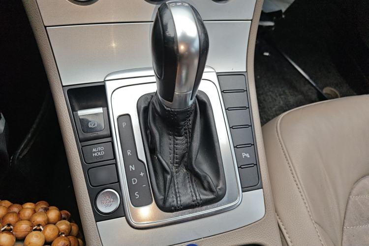 Used Volkswagen Magotan 2015 1.8TSI Luxury Model Gear Lever