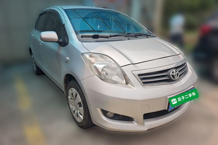 Used Toyota Yaris 2011 1.6E Automatic Charm Edition Front Right 45 Deg