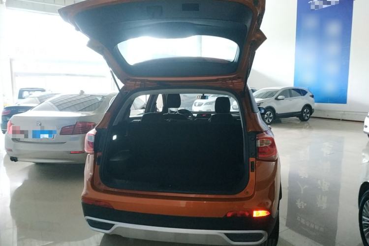 Used Baojun 510 2017 1.5L manual Comfort trim