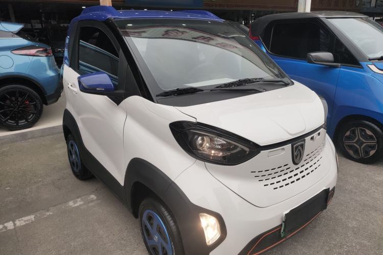 Used Baojun E100 2019 250KM Smart Drive Edition Front Right 45 Deg