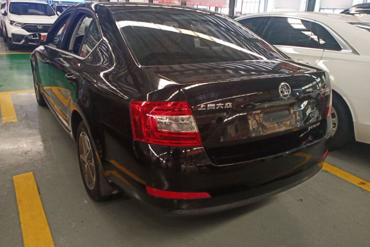 Used Skoda Octavia 2016 1.6L Automatic Chuanxing Edition Rear Left 45 Deg