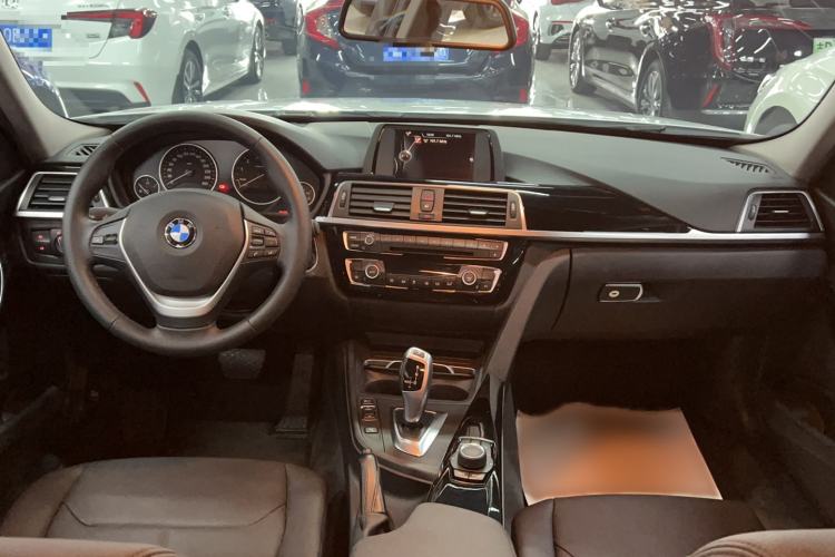 Used BMW 3 Series 2016 316i Fashion Model