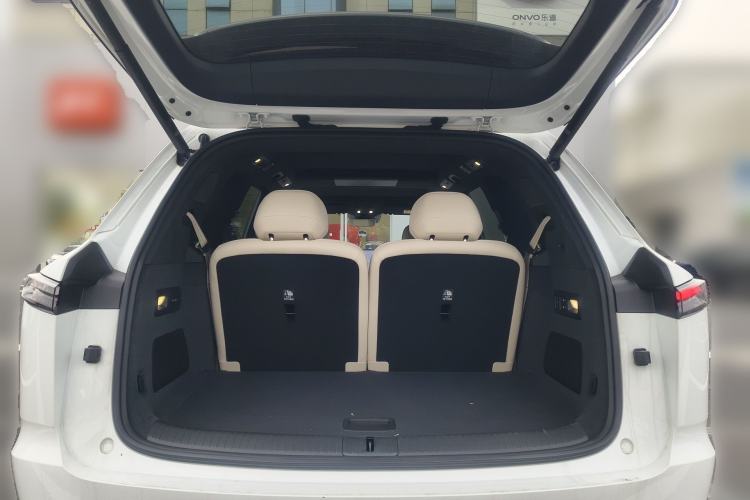 Used ONVO Luxeed L90 2025 Model—Max Six-Seater Version