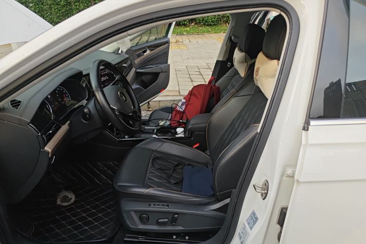 Used Volkswagen Passat New Energy 2020 430 PHEV Hybrid Luxury Edition China VI Standard Left Front Seat