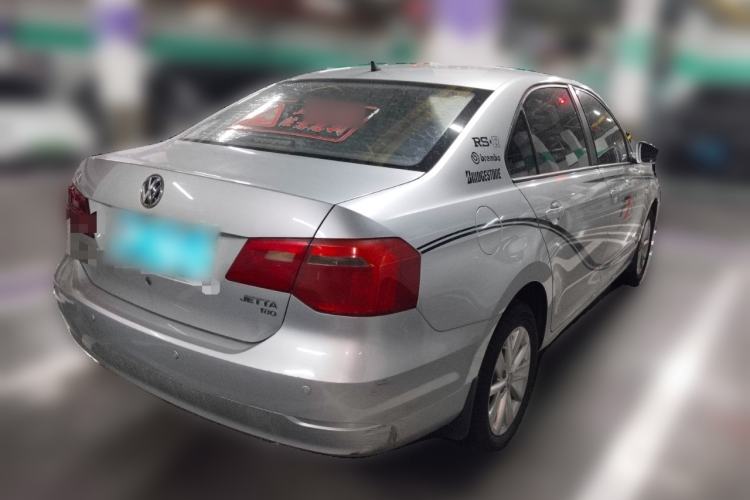 Used Volkswagen Jetta 2015 Value Edition 1.6L Manual Fashionable Style
