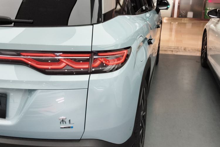 Used BYD Song L DM-i 2025 Intelligent Driving Version 160 km Excellence Edition Right Rear Taillight