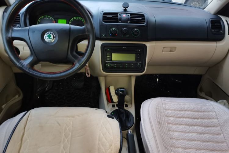 Used Skoda Fabia 2011 1.4L Automatic Crystal Edition