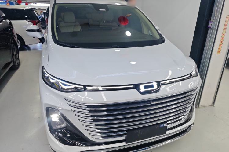 Used Bestune M9 2023 2.0T Prestige Edition
