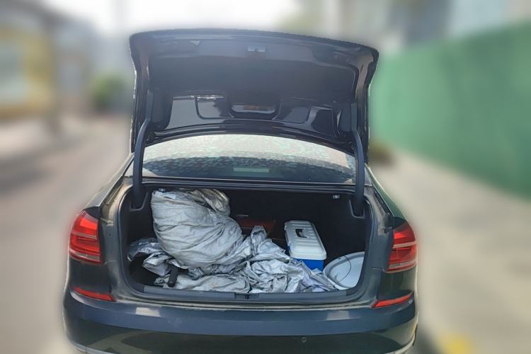 Used Volkswagen Passat 2017 330TSI DSG Luxury Edition Trunk