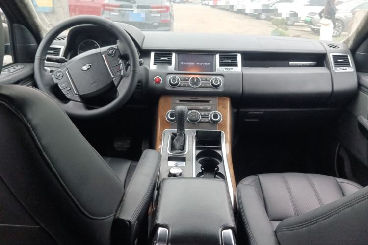 Used Land Rover Range Sport 2011 3.0 TDV6 Diesel Version Center Console
