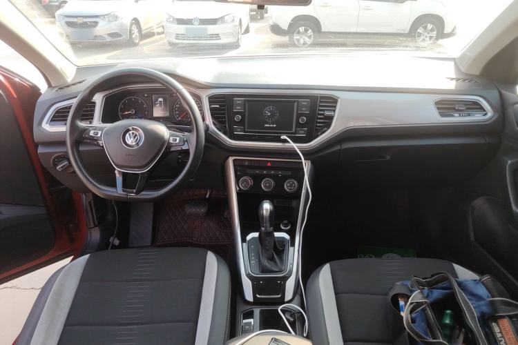 Used Volkswagen T-ROC 2019 230TSI DSG Two-Wheel-Drive Advanced Version China VI Standard
