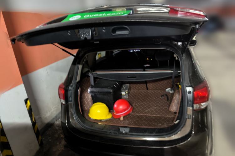 Used Kia Carens 2013 2.0L 7-Seater Automatic Standard Version China IV Standard Trunk