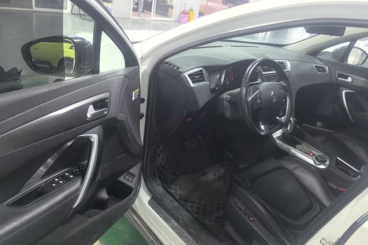 Used DS 6 2017 1.6T Prestige Edition THP160