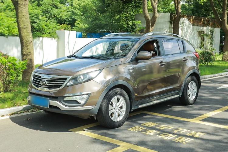 Used Kia Sportage R 2014 2.0L Manual Two-Wheel Drive GL Trim