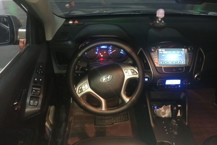 Used Hyundai ix35 2013 2.0L Automatic Two-Wheel Drive Smart GLS China V Standard Steering Wheel