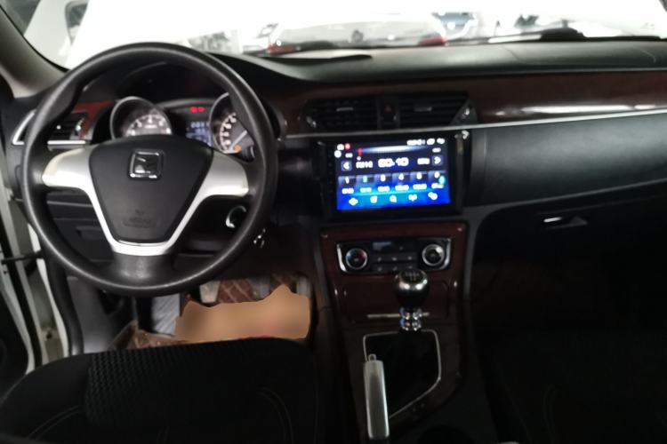 Used Zotye T600 2016 1.5T Manual Elite Edition Center Console