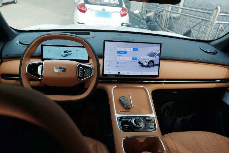 Used Geely Galaxy Galaxy Xingjian 7 EM-i 2025 120km Exploration+ Version