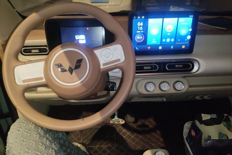 Used Wuling Hongguang MINIEV 2024 3rd Generation 215km Youth Edition Center Console