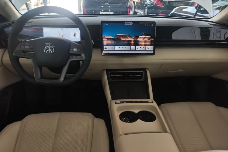 Used BYD Qin L 2025 EV 545KM Beyond Version
