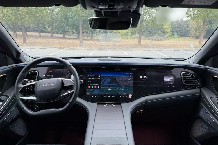 Used EXEED Lanyue 2024 International Version 400T Four-Wheel Drive Star Prestige 7-Seater
