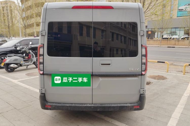 Used Farizon Super VAN 2025 Yucheng Action-Pak, Mid-Axle Mid-Roof 68kWh ZhiXin, 7-seater