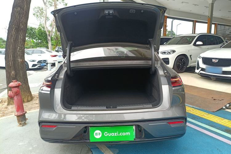 Used Geely Galaxy 8 2025 130km EM-i Flagship Edition Trunk