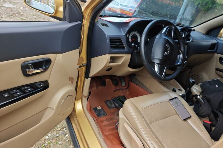 Used Wuling Hongguang 2013 1.5L S Comfort Model
