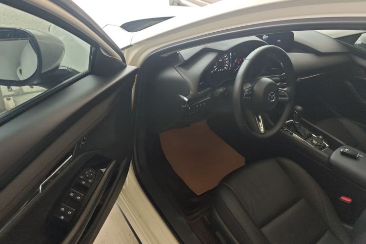 Used Mazda 3 Axela 2023 2.0L Automatic Zhiyao Edition Driver Seat