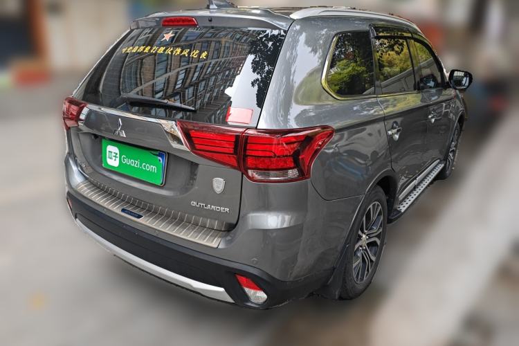 Used Mitsubishi Outlander 2018 2.4L 4x4 Elite Edition 5 Seats
