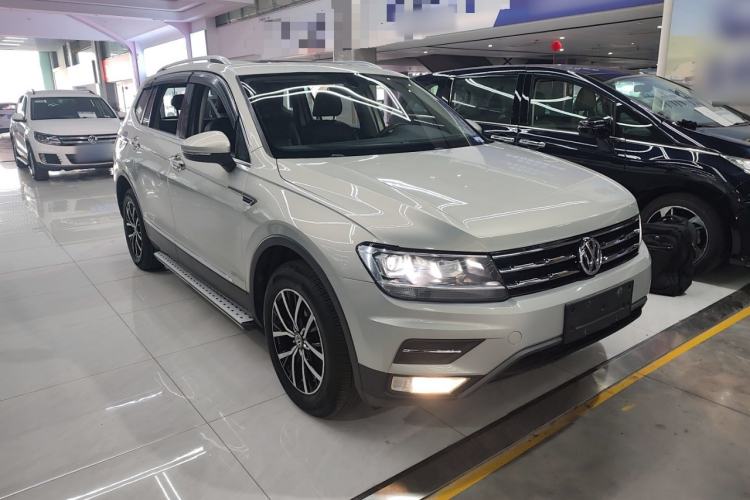 Used Volkswagen Tiguan L 2018 330TSI Automatic Two-Wheel Drive Luxury Edition Exterior 1