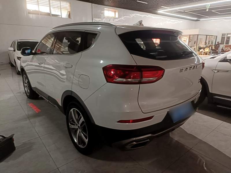 Used Haval H6 2017 Red Label 2.0T Automatic Two-Wheel Drive ZhiShang Model — 4