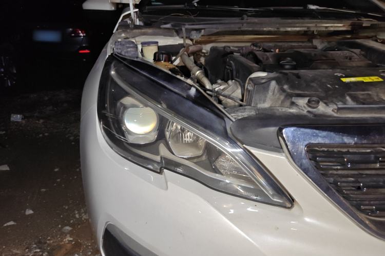 Used Peugeot 308 2016 1.6L Automatic Fashion Edition Right Front Headlight