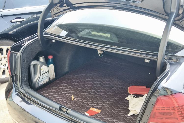 Used Volkswagen Passat 2015 1.8TSI DSG Prestige Edition Trunk