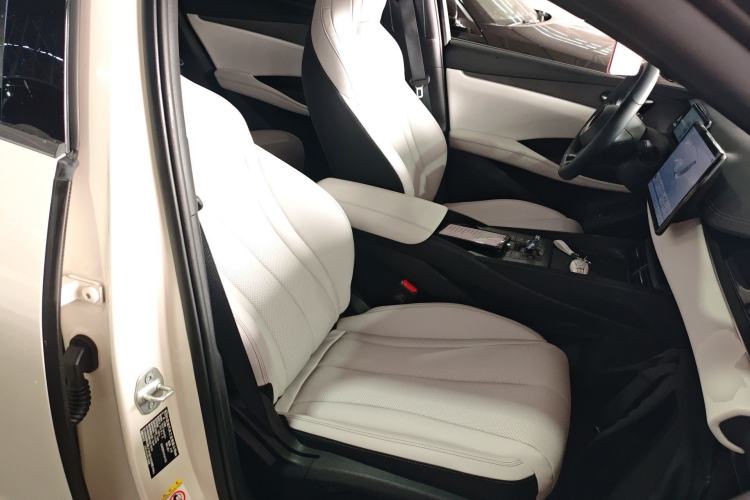 Used BYD Seal 06 New Energy 2025 DM-i Smart Drive 80KM Luxury Model Right Front Seat