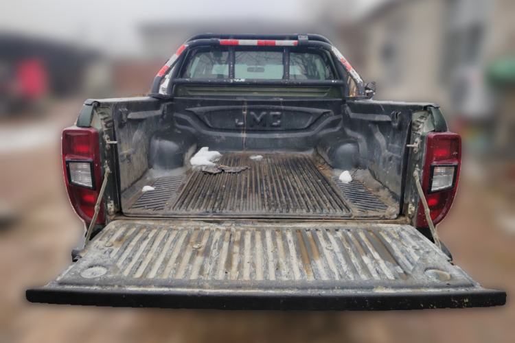 Used JMC Yuhu 3 2018 1.8T Gasoline Two-Wheel Drive Advanced Edition Standard Wheelbase
