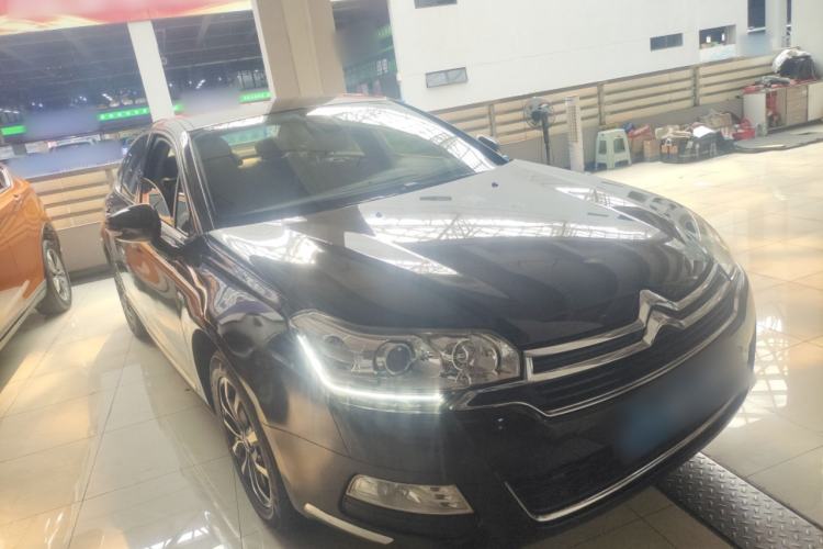 Used Citroen C5 2014 1.6T Automatic Prestige Model Front Right 45 Deg