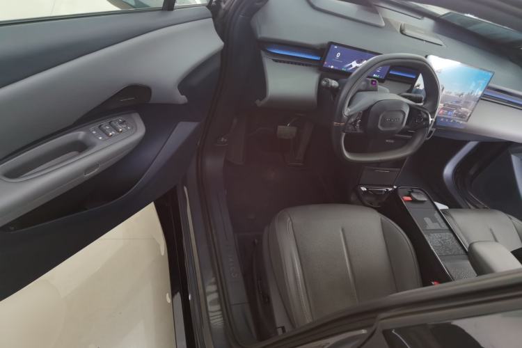 Used Lynk & Co Z20 2025 530 km Range Rear-Wheel Drive Max
